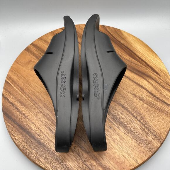 OOFOS OOahh Sandals Mens 12 Black Comfort Sport Recovery Slide Post Run EUC main image 8
